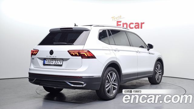 Volkswagen Tiguan 2023 — photo 2