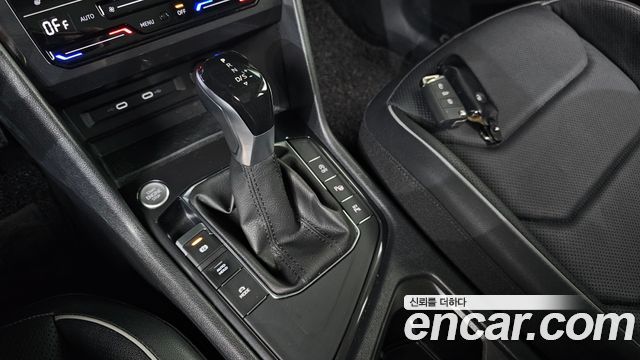 Volkswagen Tiguan 2023 — photo 9