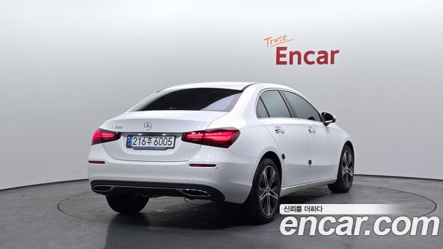Mercedes-Benz A-Class 2024 — photo 2