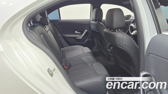 Mercedes-Benz A-Class 2024 — photo 12
