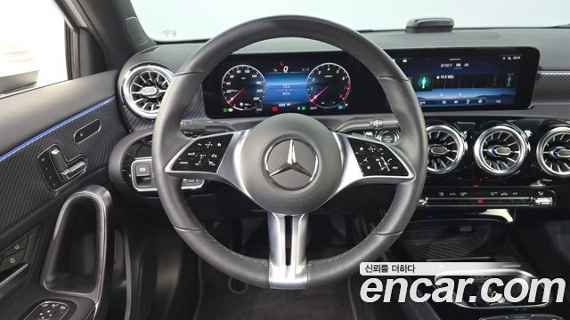Mercedes-Benz A-Class 2024 — photo 13