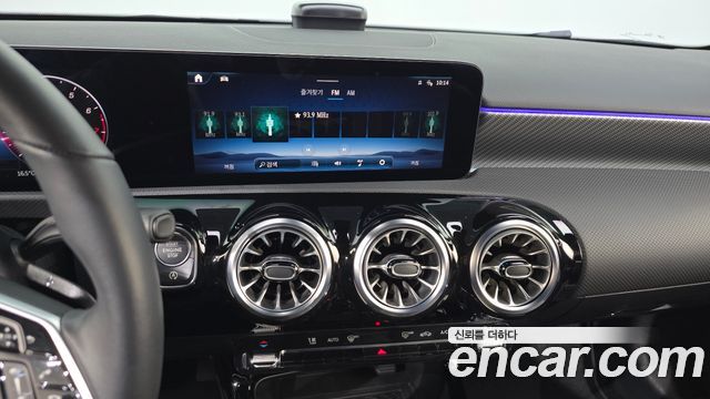 Mercedes-Benz A-Class 2024 — photo 14