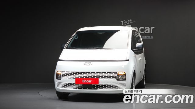 Hyundai Staria 2024 — photo 3