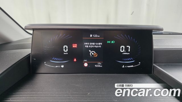 Hyundai Staria 2024 — photo 8