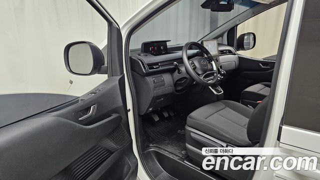 Hyundai Staria 2024 — photo 10