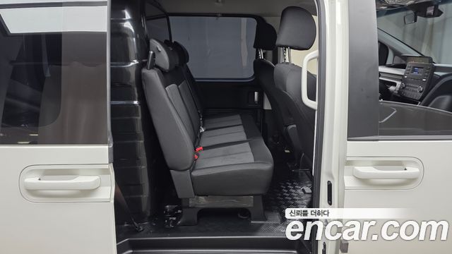 Hyundai Staria 2024 — photo 12