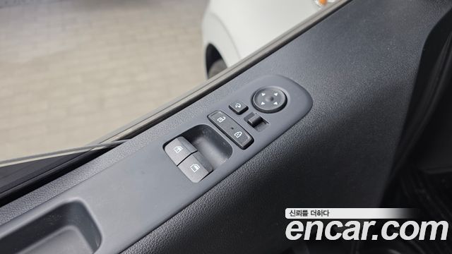 Hyundai Staria 2024 — photo 14