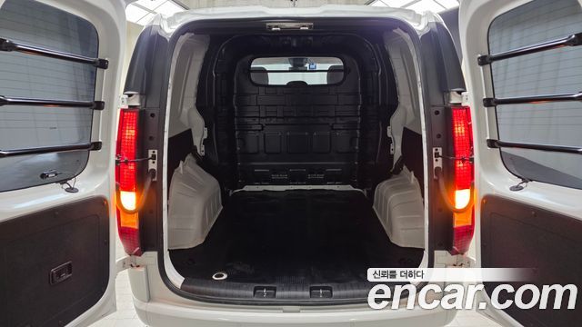 Hyundai Staria 2024 — photo 20