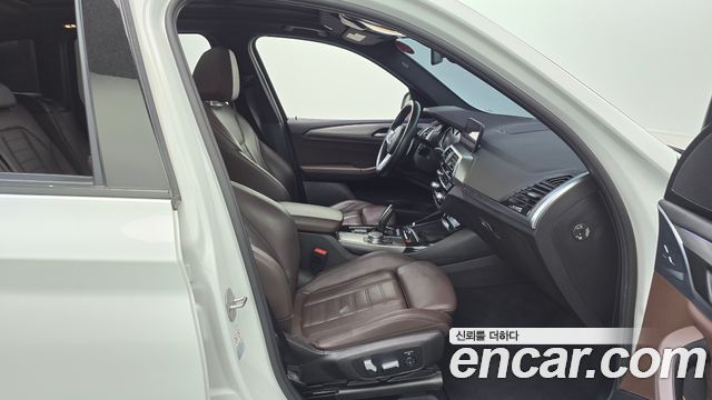BMW X3 2018 — photo 11
