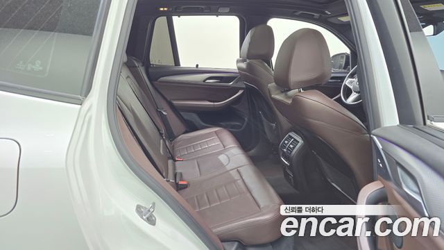 BMW X3 2018 — photo 12