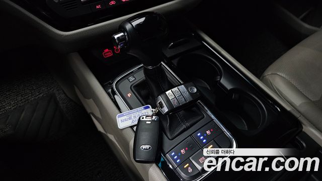 Kia Canival 2016 — photo 9