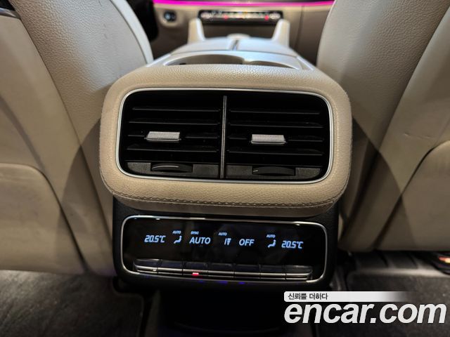 Mercedes-Benz GLS-Class 2022 — photo 13