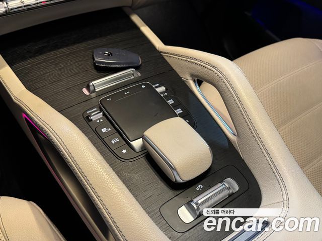 Mercedes-Benz GLS-Class 2022 — photo 17