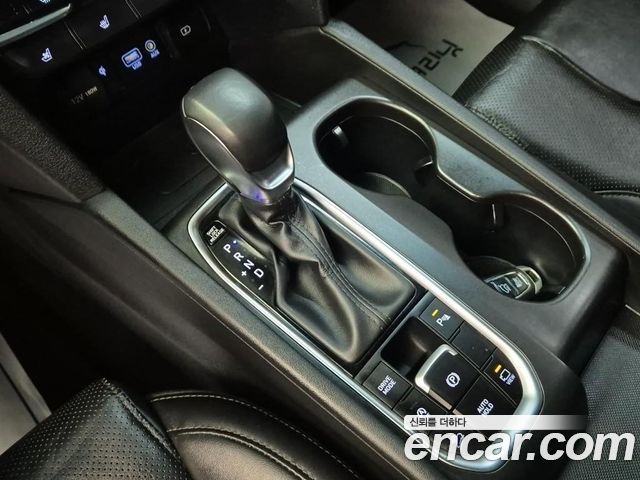 Hyundai Santafe 2019 — photo 13
