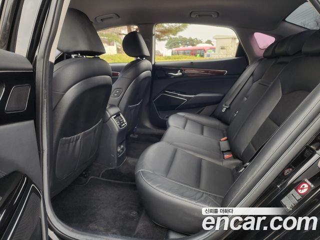 Kia K7 2017 — photo 13