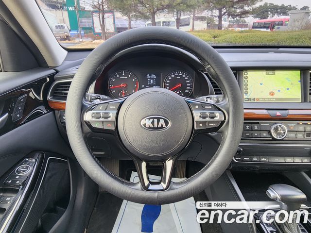Kia K7 2017 — photo 15