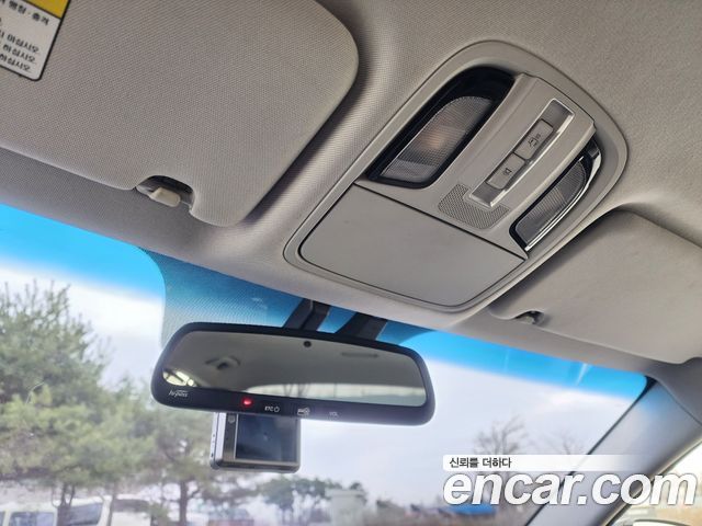 Kia K7 2017 — photo 19
