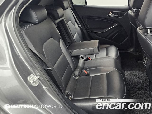 Mercedes-Benz GLA-Class 2015 — photo 12