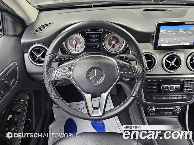 Mercedes-Benz GLA-Class 2015 — photo 13