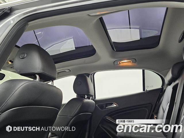 Mercedes-Benz GLA-Class 2015 — photo 18