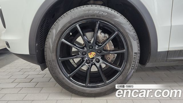 Porsche Cayenne 2020 — photo 5