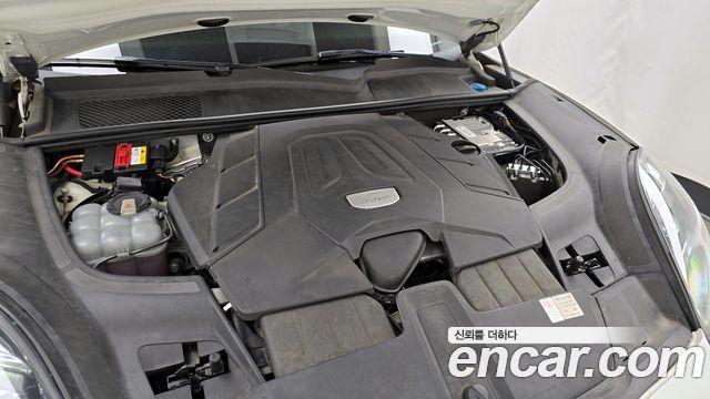 Porsche Cayenne 2020 — photo 6