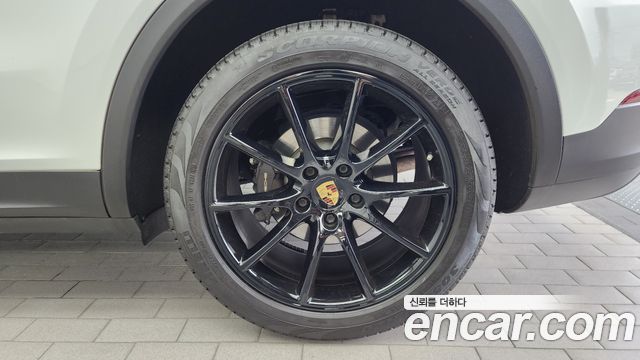 Porsche Cayenne 2020 — photo 7