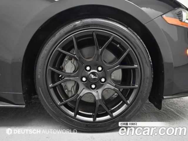 Ford Mustang 2022 — photo 5