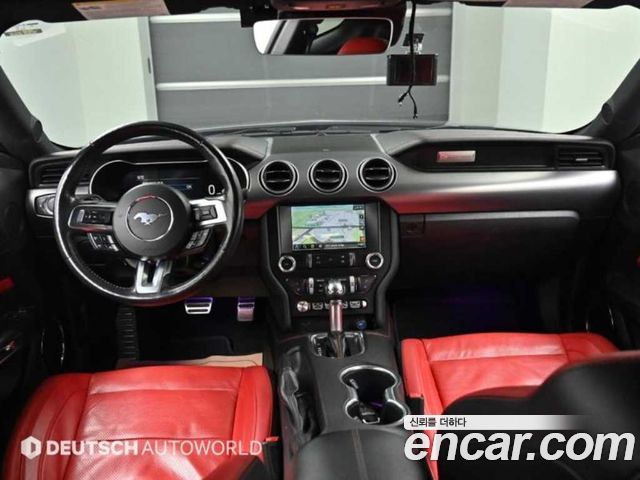 Ford Mustang 2022 — photo 7