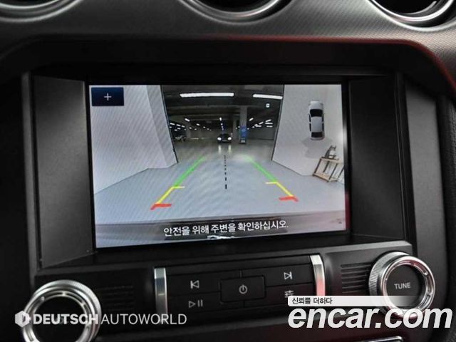 Ford Mustang 2022 — photo 15