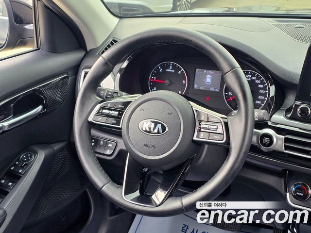 Kia Seltos 2022 — photo 9