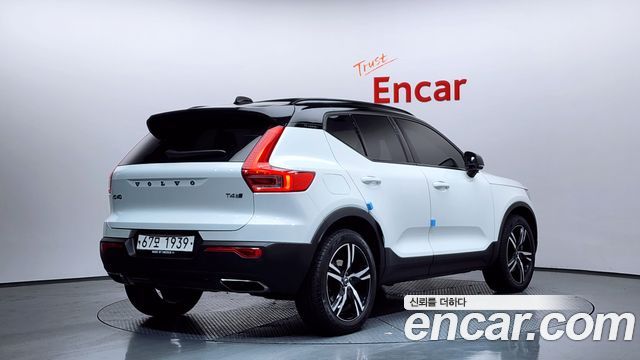 Volvo XC40 2019 — photo 2
