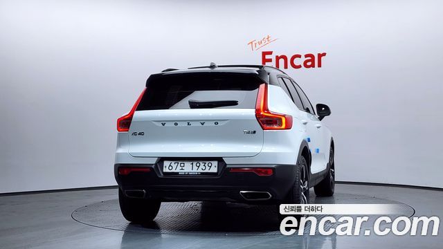 Volvo XC40 2019 — photo 4