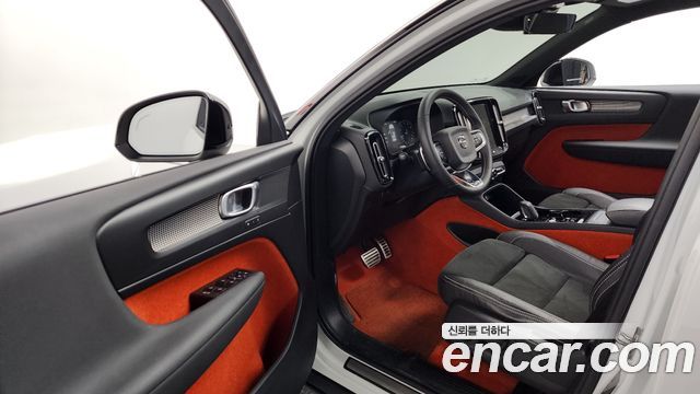 Volvo XC40 2019 — photo 10
