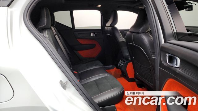 Volvo XC40 2019 — photo 12
