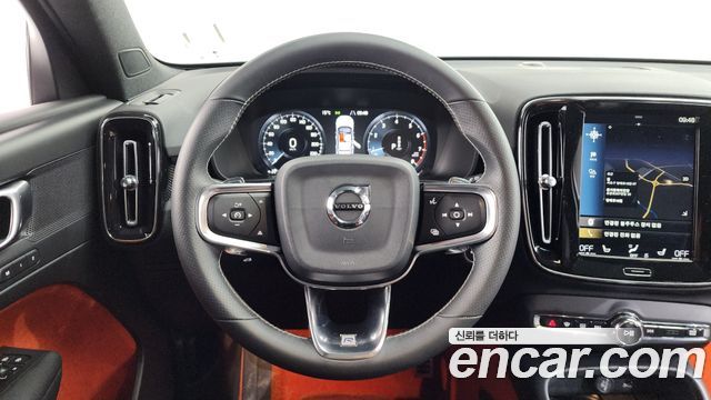 Volvo XC40 2019 — photo 13