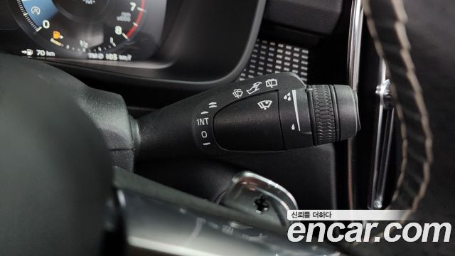 Volvo XC40 2019 — photo 14