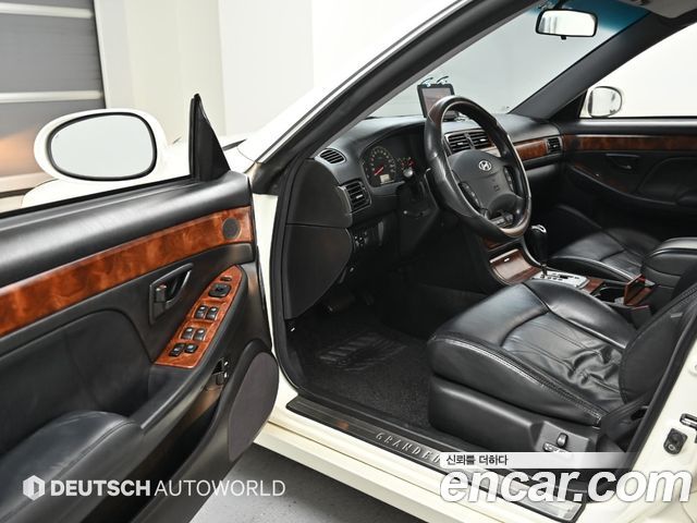 Hyundai Grandeur 2005 — photo 11
