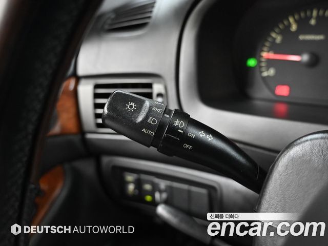 Hyundai Grandeur 2005 — photo 17