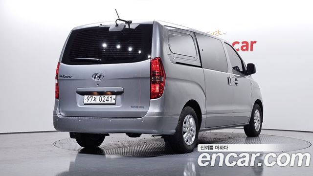 Hyundai Starex 2019 — photo 2