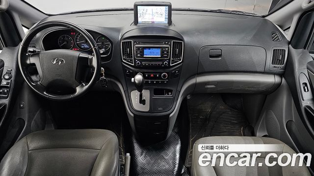 Hyundai Starex 2019 — photo 7