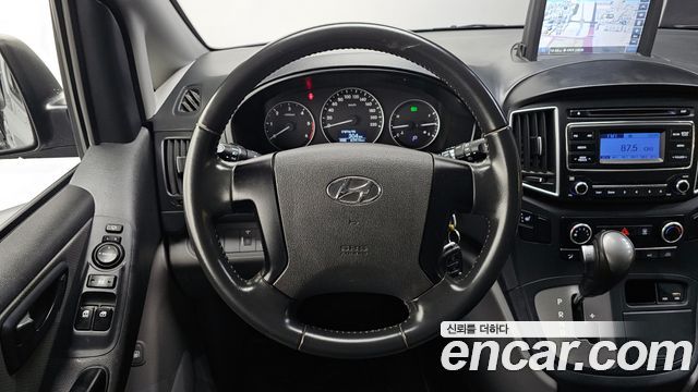Hyundai Starex 2019 — photo 13