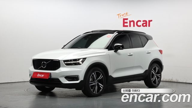 Volvo XC40 2020 — photo 1