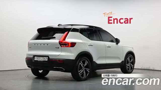 Volvo XC40 2020 — photo 2