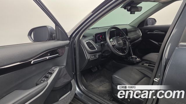 Kia Seltos 2023 — photo 10