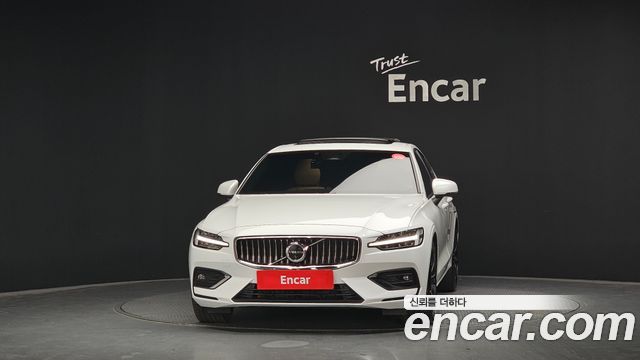 Volvo S60 2024 — photo 3