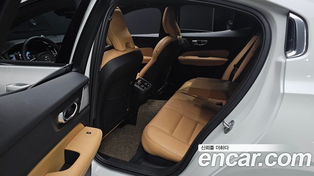Volvo S60 2024 — photo 12