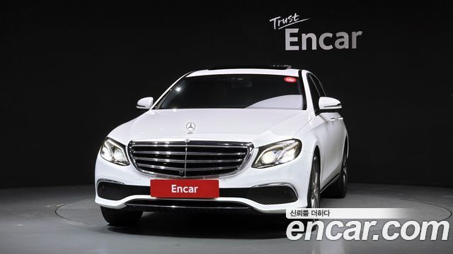 Mercedes-Benz E-Class 2018 — photo 3
