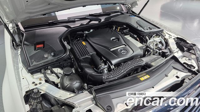 Mercedes-Benz E-Class 2018 — photo 6