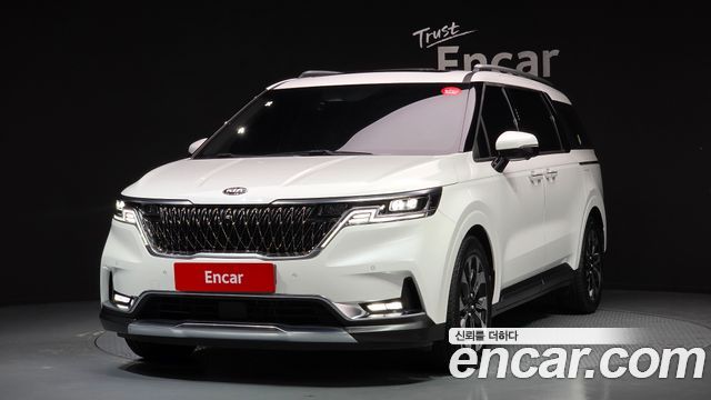 Kia Canival 2021 — photo 1